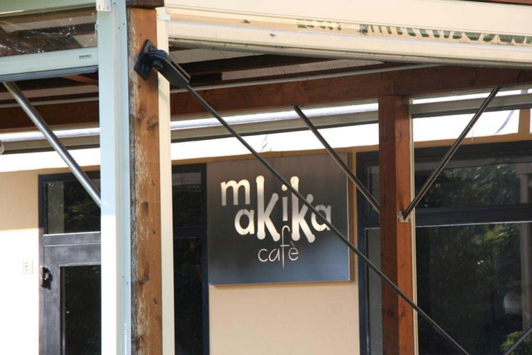 makika cafe giussano insegna