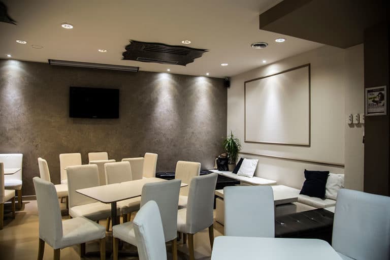 sala principale makika cafe